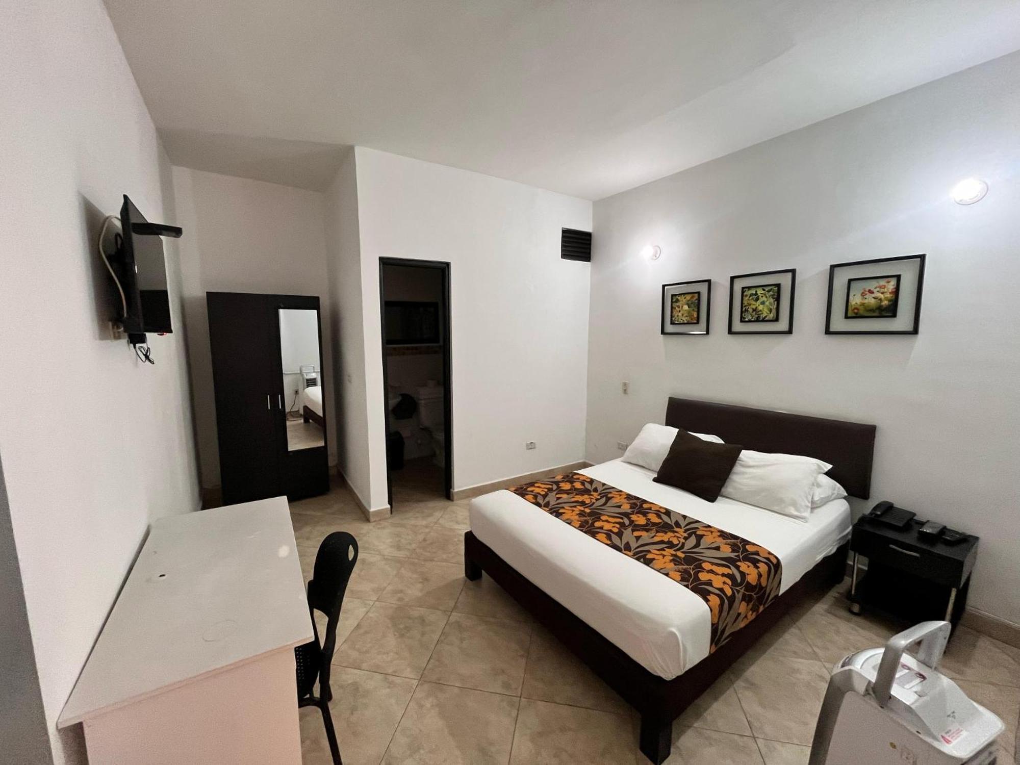 Hotel Quinta Avenida Медельин Экстерьер фото